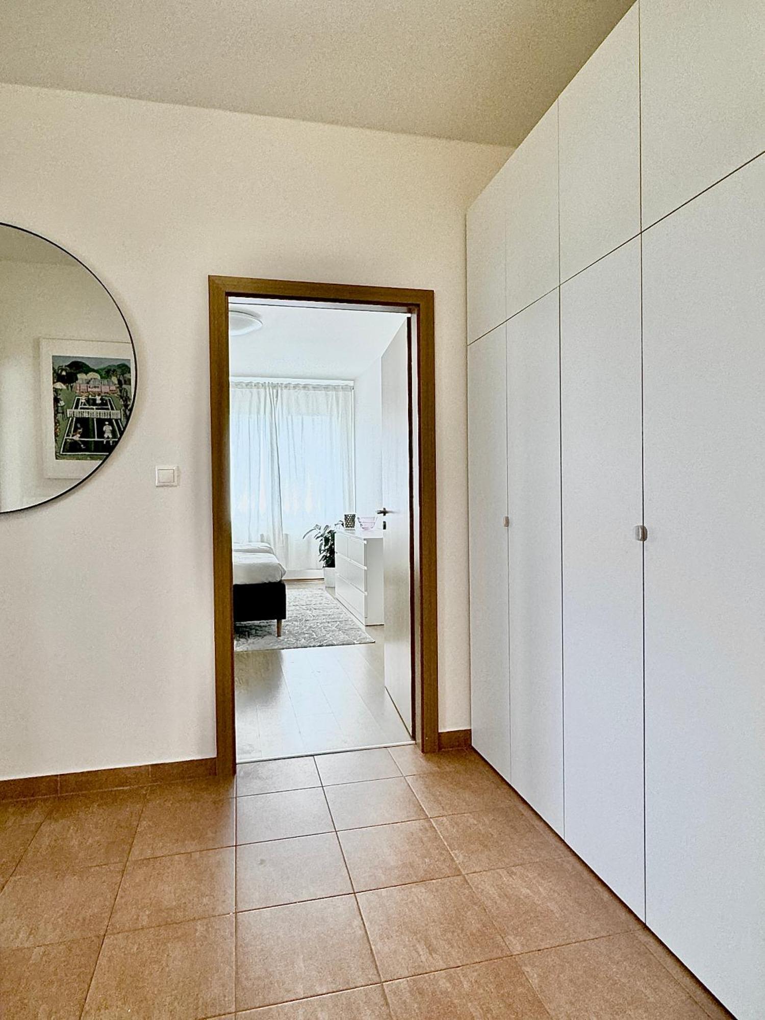 96m2 Designer Apartment, Free Garage Parking Appartement *